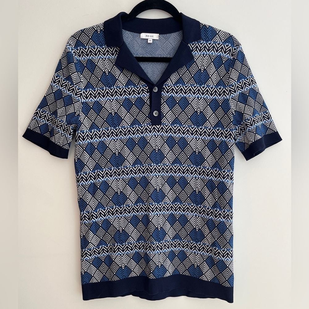 REISS Prestwick Short Sleeve Knit Polo Shirt Cuban Collar Blue Tones Geometric